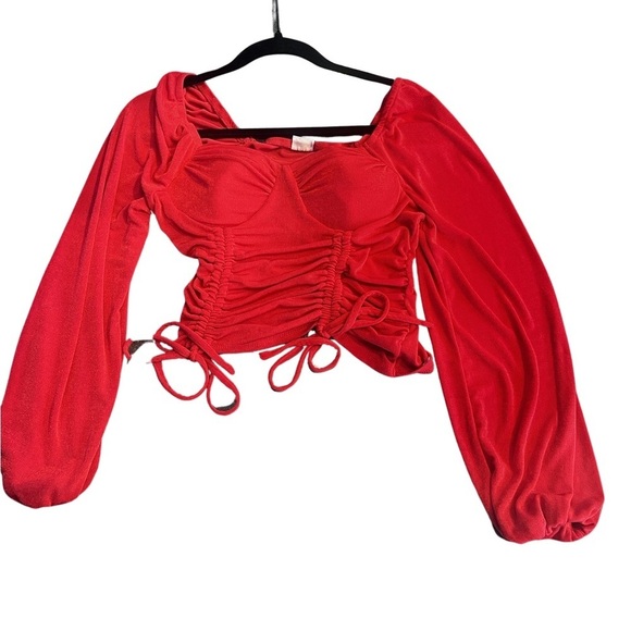 No Boundaries Juniors' Ruched Peasant Top - Picture 10 of 16